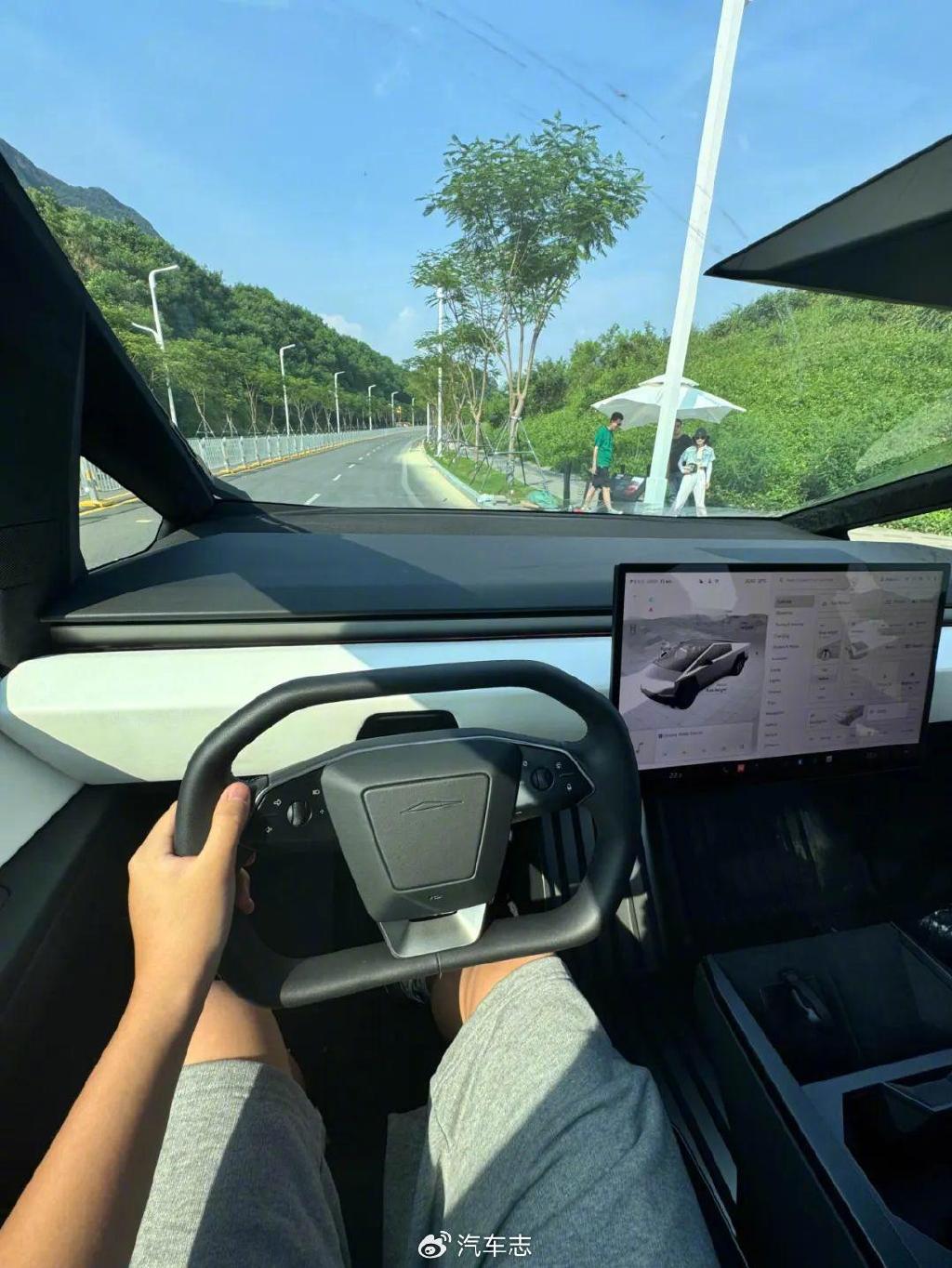Cybertruck：科幻外观，5 年前发布如今仍回头率爆棚插图18