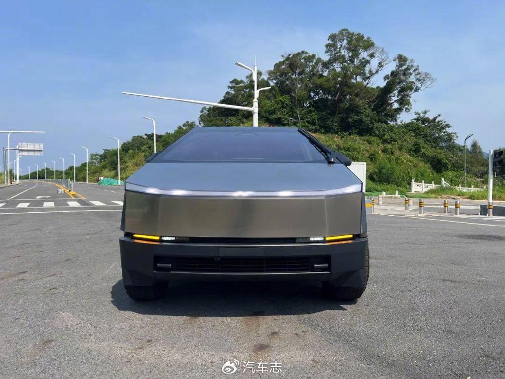 Cybertruck：科幻外观，5 年前发布如今仍回头率爆棚插图28