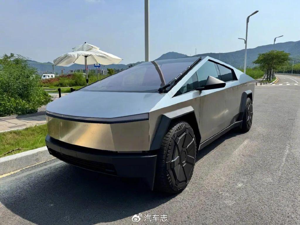 Cybertruck：科幻外观，5 年前发布如今仍回头率爆棚插图5