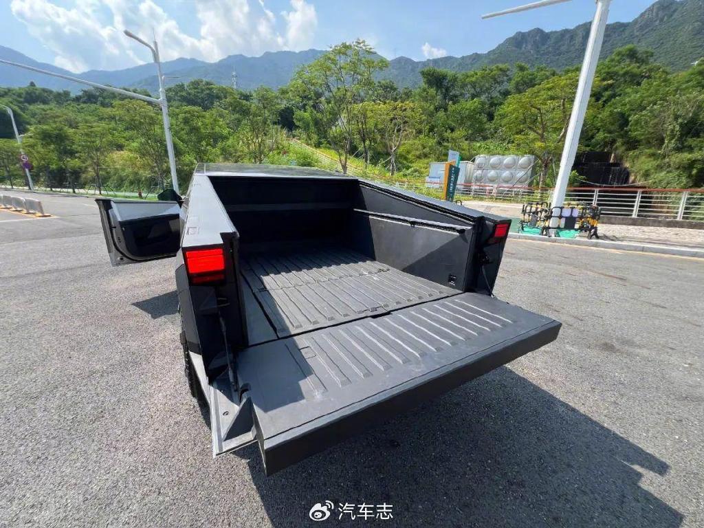 Cybertruck：科幻外观，5 年前发布如今仍回头率爆棚插图7
