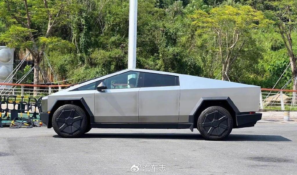 Cybertruck：科幻外观，5 年前发布如今仍回头率爆棚插图8