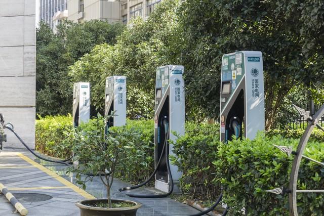 电动车出行必知的三件大事：充电桩、续航与保险插图1