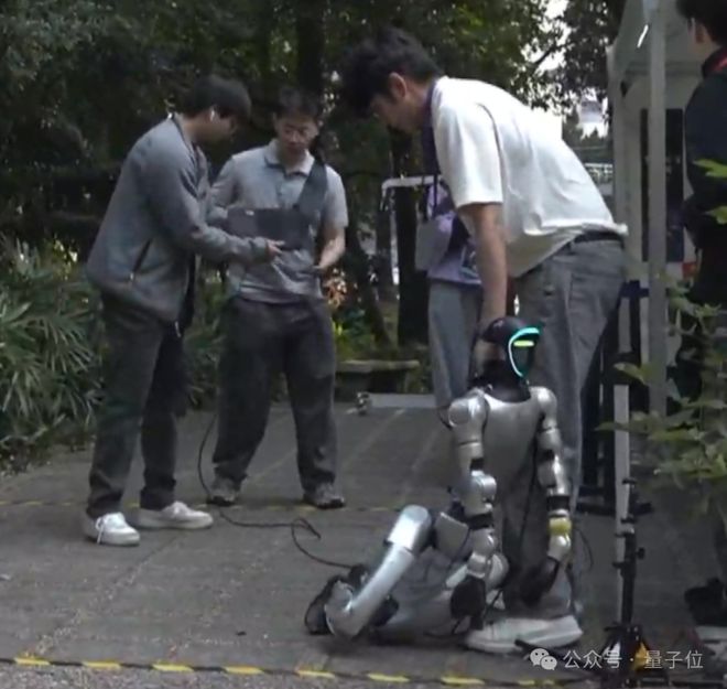 2025年ATEC机器人挑战赛禁止遥控，看浙江大学等强队如何自主破关拿第一插图11