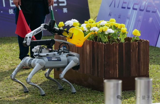 2025年ATEC机器人挑战赛禁止遥控，看浙江大学等强队如何自主破关拿第一插图3