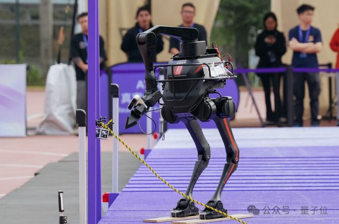 2025年ATEC机器人挑战赛禁止遥控，看浙江大学等强队如何自主破关拿第一插图5
