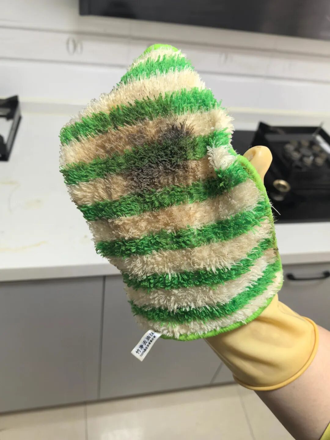 2025年家务邪修大法，离谱却有用，清洁厨房水槽超省心插图1