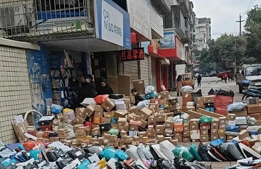 曾经贵得离谱的东西，现在啥样了？固定电话、出租车牌照有话说插图12