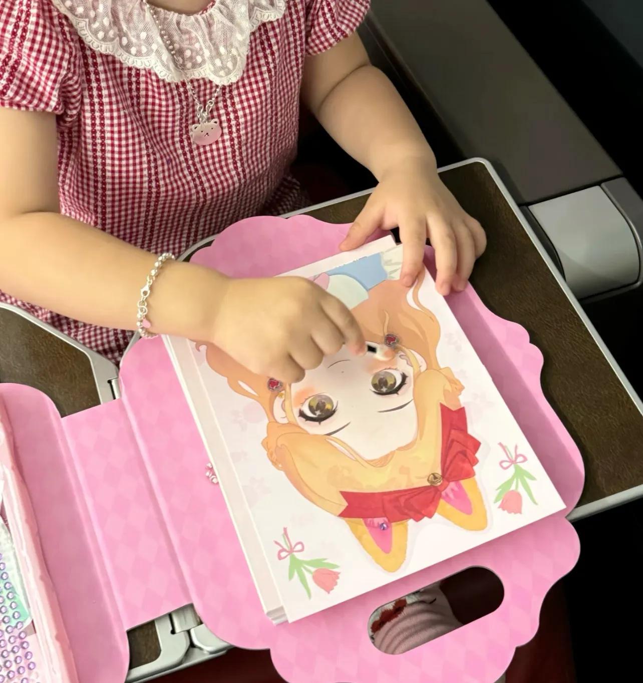 盘点女孩爱玩的玩具，公主化妆包、冰雪奇缘魔法棒超赞插图1