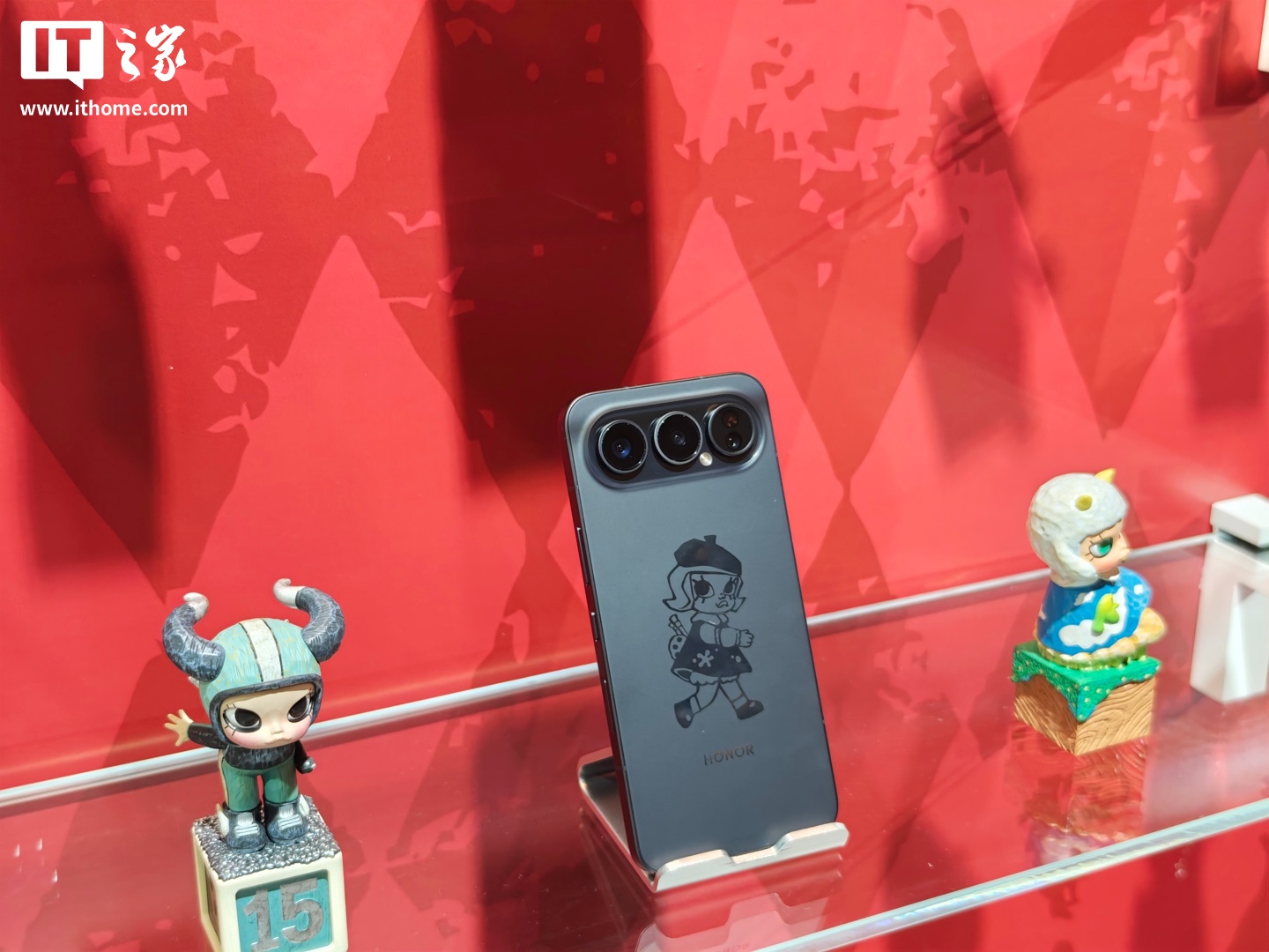 荣耀 500 Pro MOLLY 20 周年限定版发布，售价及活动介绍插图4