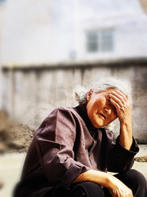 警惕！新型不孝比啃老更隐蔽，快看看你家有没有中招？插图