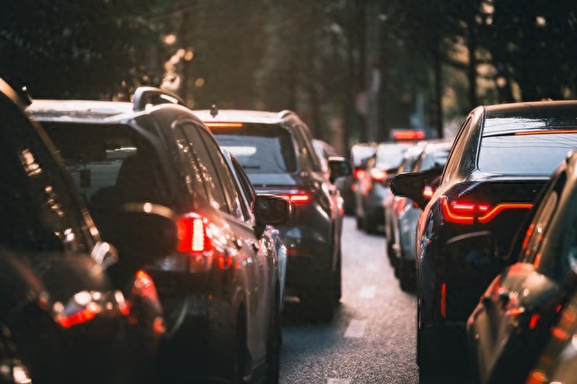 老司机揭秘冬天开车空调用法，堵车除雾这样操作才安全插图