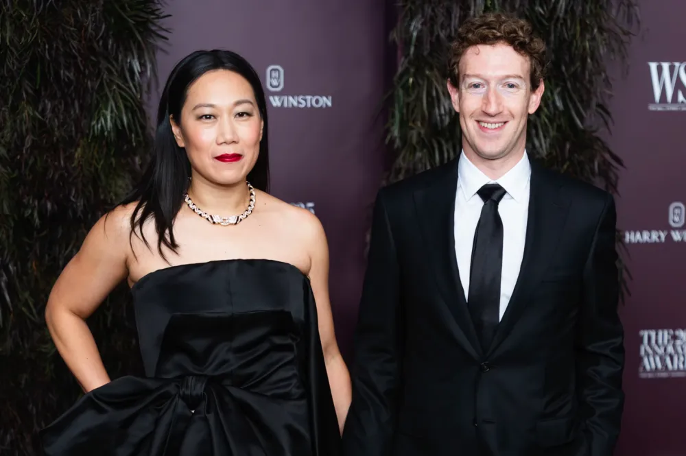 扎克伯格夫妇在迈阿密看上近2亿豪宅，或因加州拟征富豪税