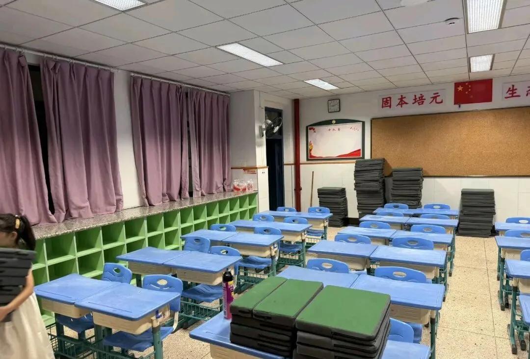 开学季家长忙到崩溃：80后90后请假帮娃打扫教室，你中招了吗？插图1