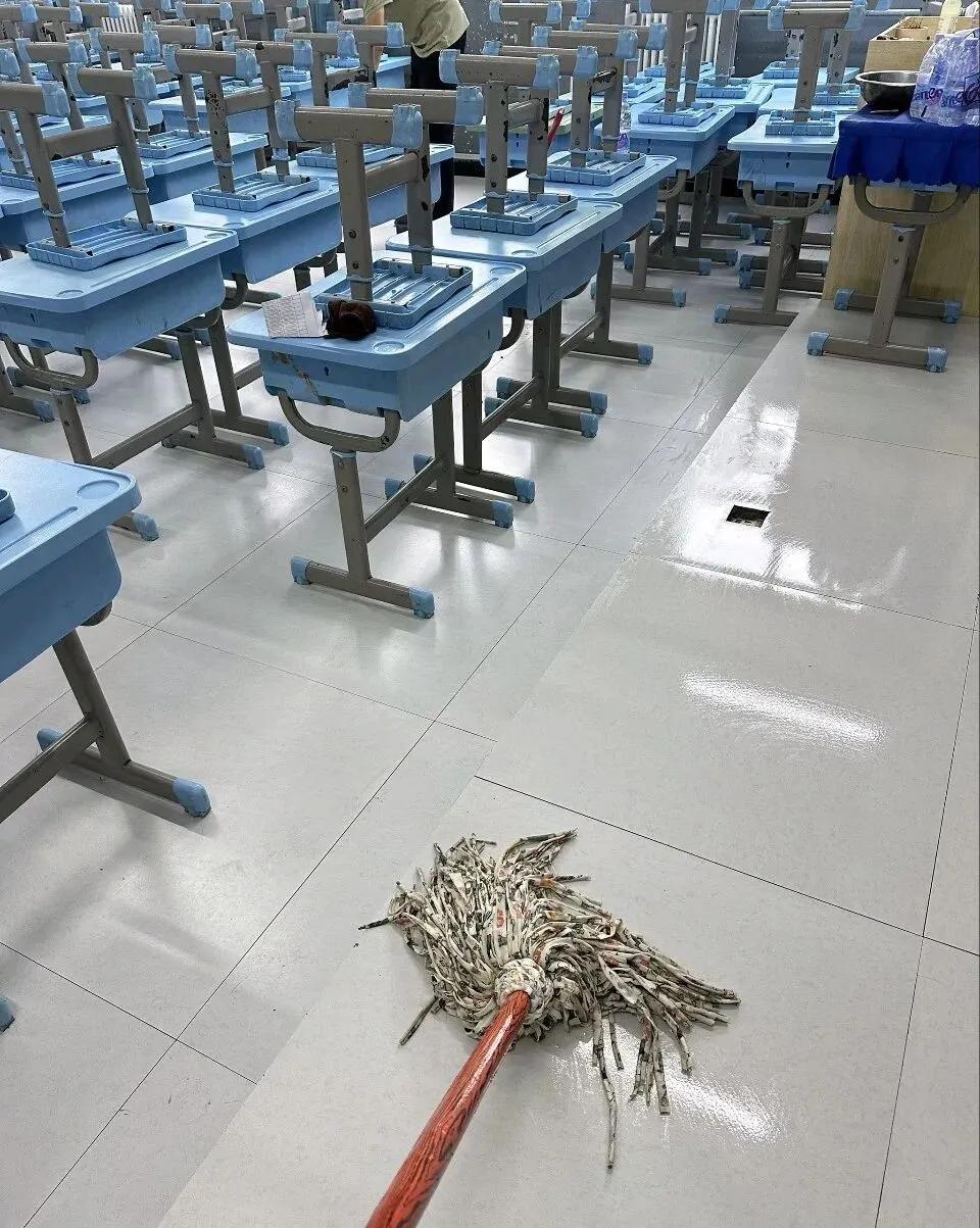 开学季家长忙到崩溃：80后90后请假帮娃打扫教室，你中招了吗？插图12
