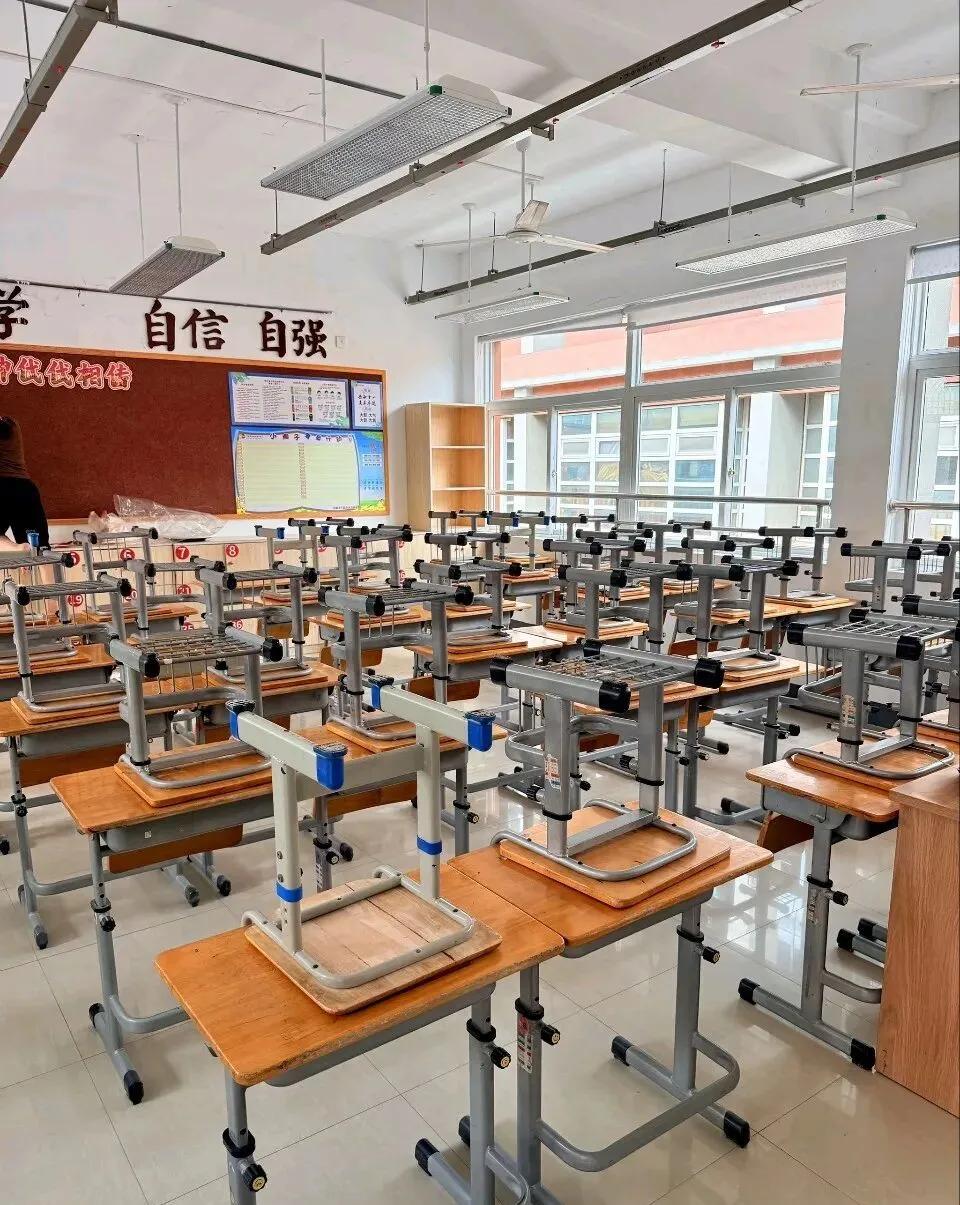 开学季家长忙到崩溃：80后90后请假帮娃打扫教室，你中招了吗？插图9