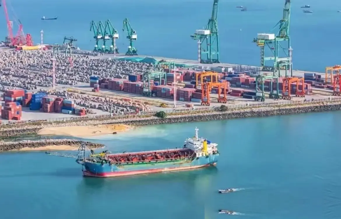 中国石油需求暴跌，油价跌破100美元，新能源车冲击来了插图1