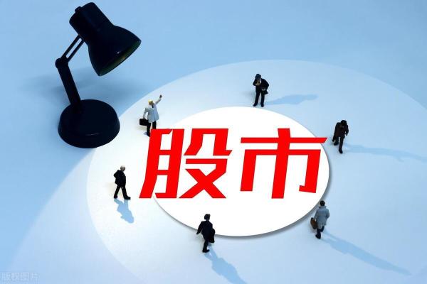 股市大跌时，应该恐慌卖出还是逆势加仓